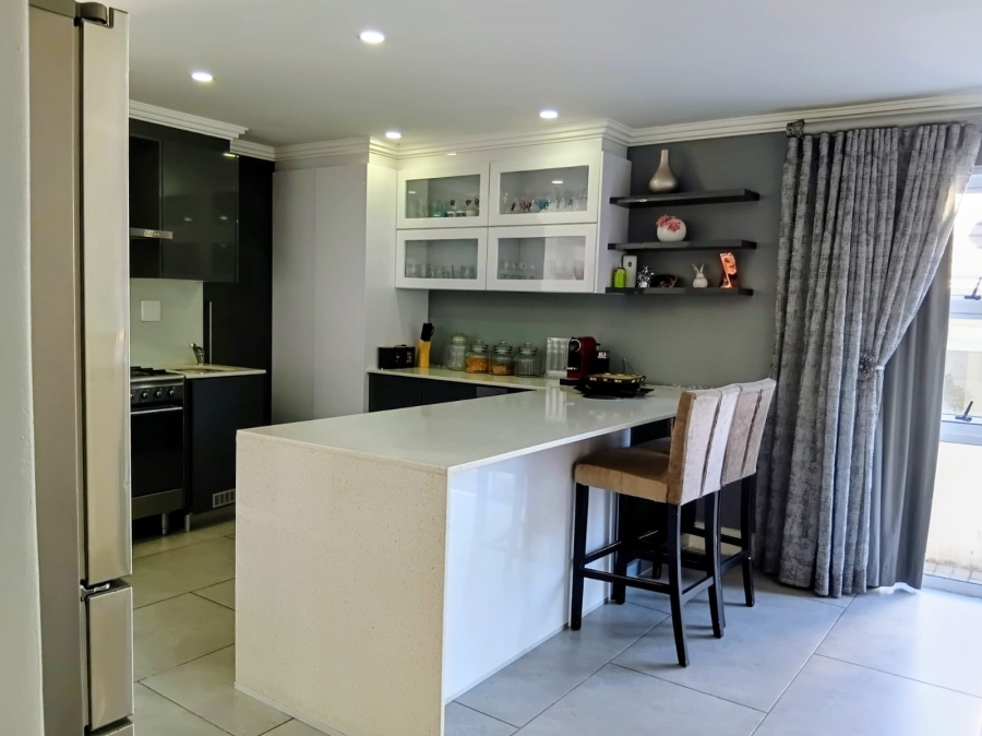 5 Bedroom Property for Sale in Beacon Bay Eastern Cape